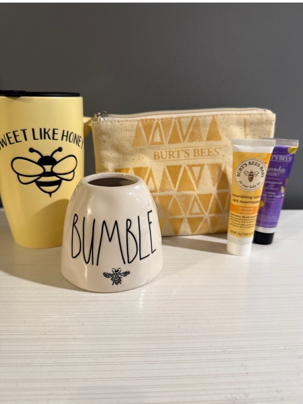 Rae Dunn & Burt’s Bees, BEE 🐝 bundle. Two lotions, cosmetic bag, mug,& Vase. NWT
